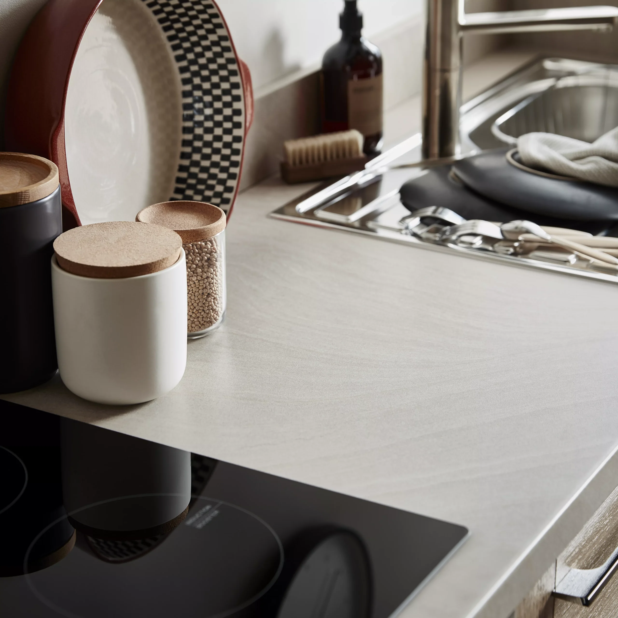 GoodHome 12mm Nepeta Matt White Stone Effect Paper & Resin Square Edge Kitchen Worktop, (L)3000mm 7 GoodHome 12mm Nepeta Matt White Stone Effect Paper & Resin Square Edge Kitchen Worktop, (L)3000mm - Image 7