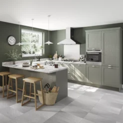 GoodHome Alpinia Matt Green Painted Wood Effect Shaker Wall Kitchen Cabinet (W)600mm (H)720mm -Goodhome goodhome alpinia matt green painted wood effect shaker wall kitchen cabinet w 600mm h 720mm5059340701707 21i bq