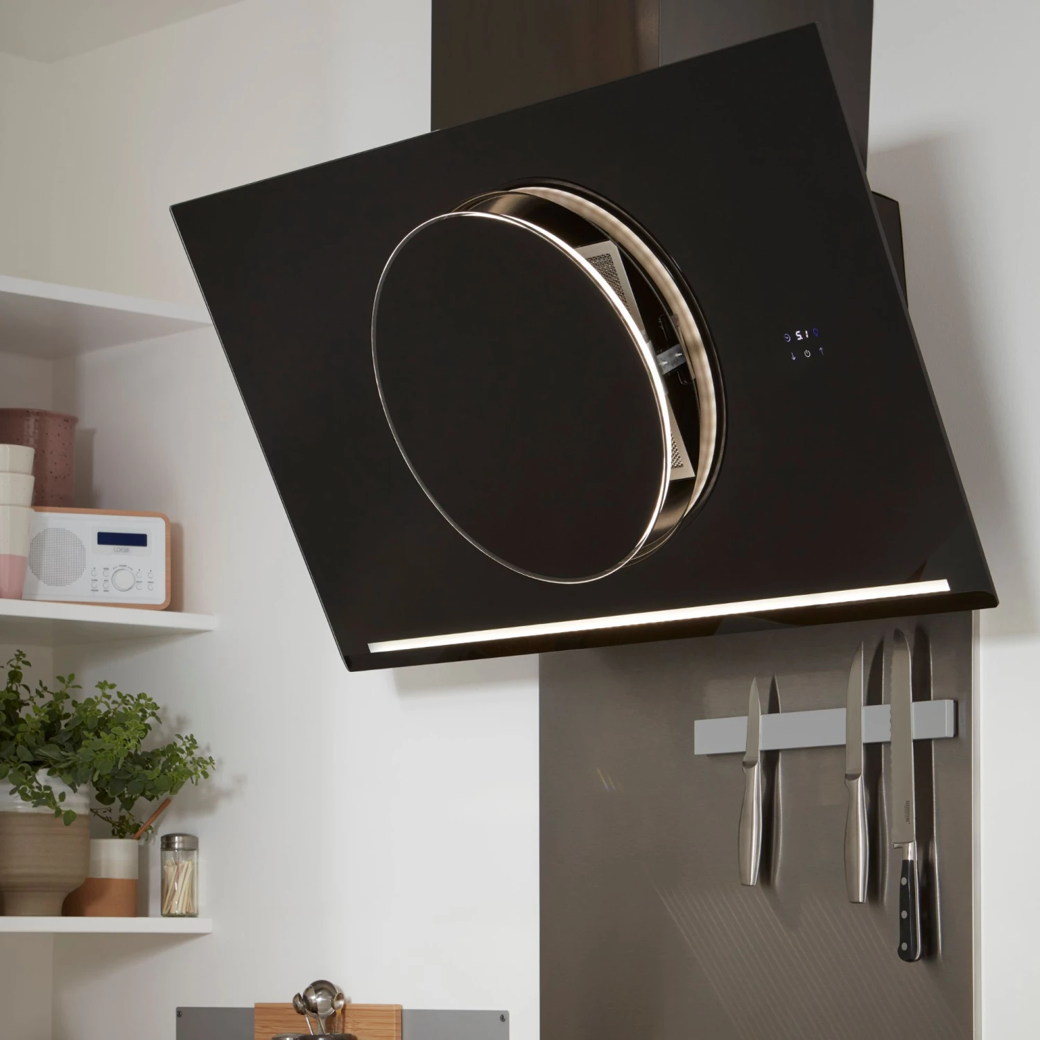 GoodHome Bamia GHAGRO90 Black Glass Round Angled Cooker Hood, (W)90cm 9 GoodHome Bamia GHAGRO90 Black Glass Round Angled Cooker Hood, (W)90cm - Image 9