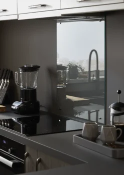 GoodHome Nashi White Glass Effect Glass Splashback, (H)800mm (W)600mm (T)5mm -Goodhome goodhome nashi white glass effect glass splashback h 800mm w 600mm t 5mm3663602636809 11i