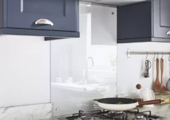 Nashi Transparent Glass Effect Glass Splashback, (H)800mm (W)600mm (T)5mm 7 Nashi Transparent Glass Effect Glass Splashback, (H)800mm (W)600mm (T)5mm -Goodhome nashi transparent glass effect glass splashback h 800mm w 600mm t 5mm3663602636755 22i